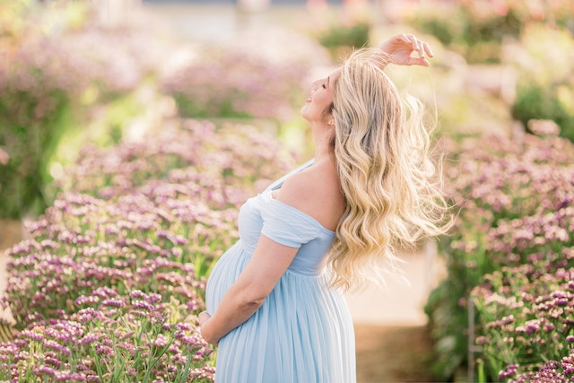 Tips For Your First Maternity Photography Session!