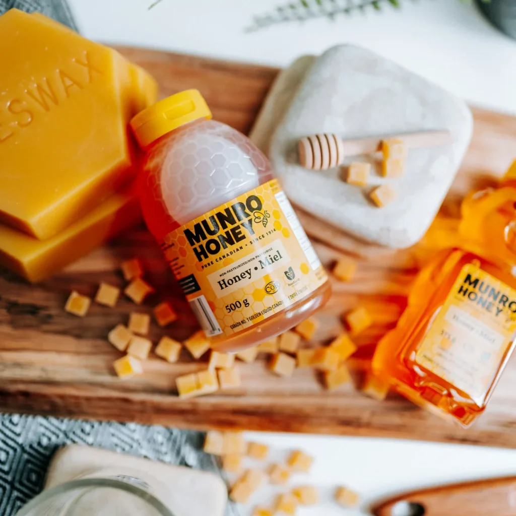 Honey bottle in the Lifestyle vs Studio Product Photography article in Dropicts.com