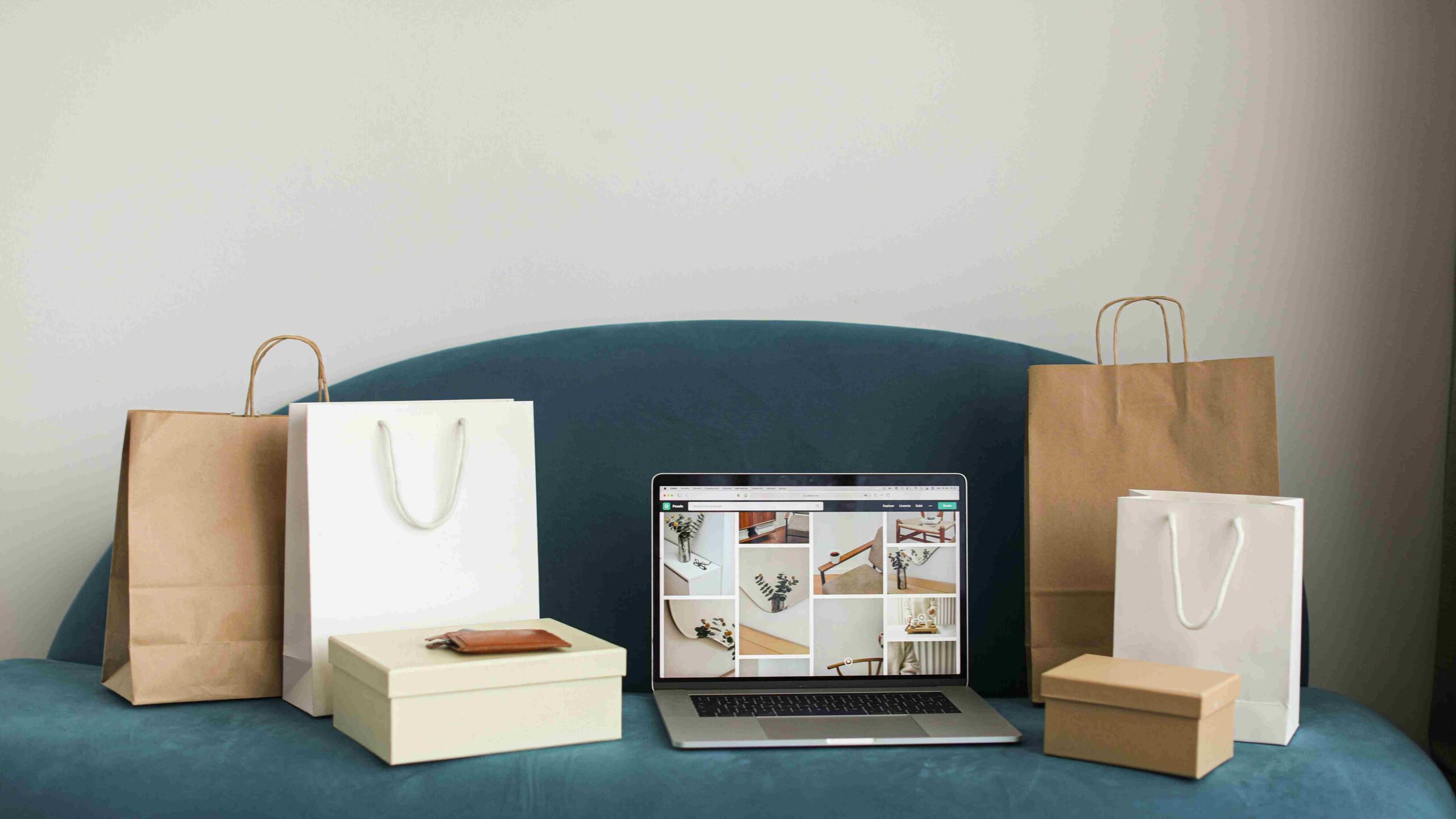 High-Volume Image Editing Mistakes That Slow Ecommerce Operations